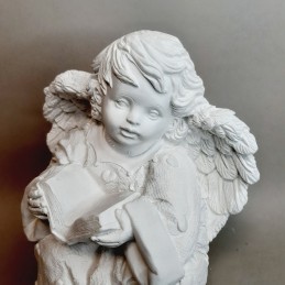 Detalle figura de angelito