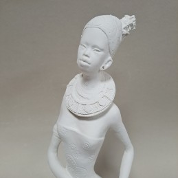 Figura de escayola, mujer africana